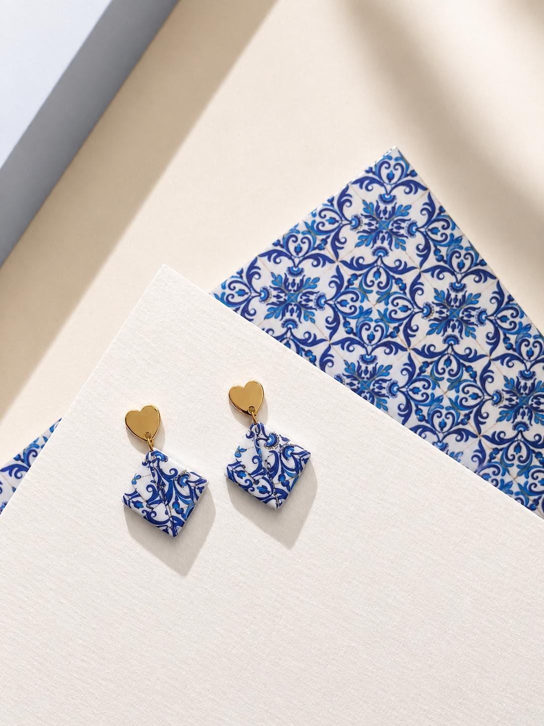 HEART | Brincos de Origami em Aço Inoxidável papel Azulejo Português feitos à mão