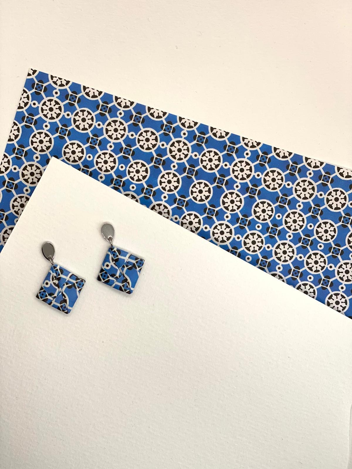 GOTA | Brincos de Origami em Aço Inoxidável papel Azulejo Português feitos à mão (etsy image id: 7887027520)