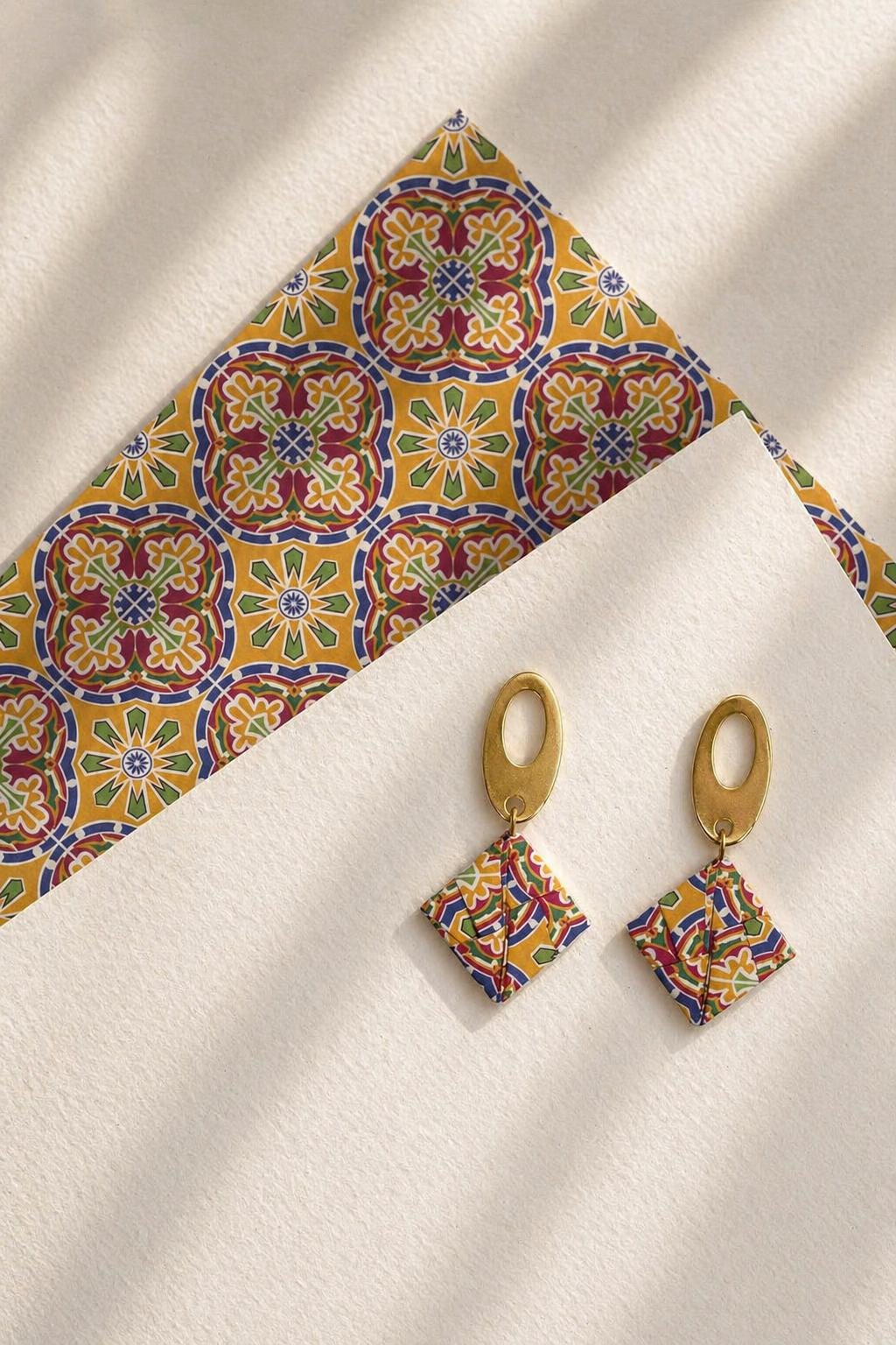 OVAL | Brincos de Origami em Aço Inoxidável papel Azulejo Português feitos à mão (etsy image id: 7968922186)
