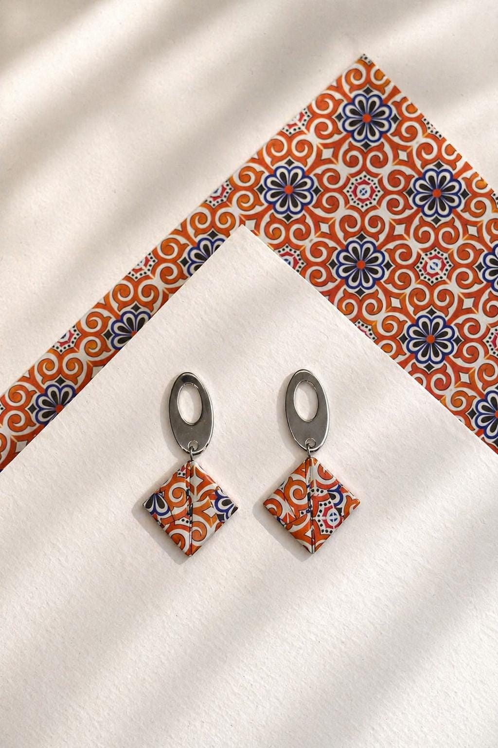 OVAL | Brincos de Origami em Aço Inoxidável papel Azulejo Português feitos à mão (etsy image id: 8016865639)